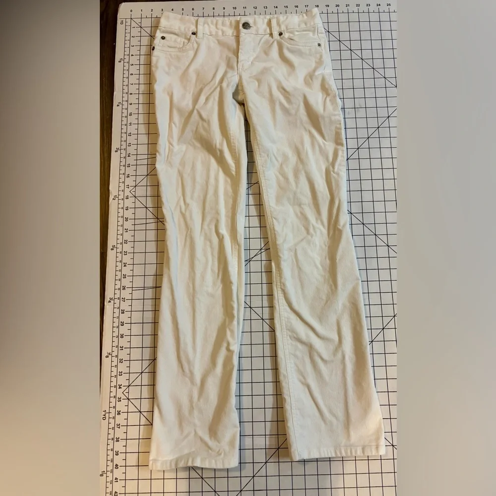 J.Crew Women’s Size‎ 2R Cream Favorite Fit Corduroy Pants